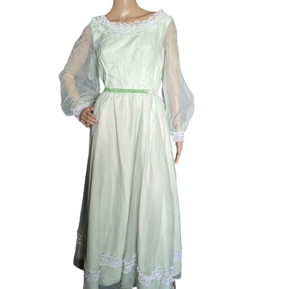 Vintage 70s Nadine Pale Green Tulle & Daisy Trim Cocktail Party Prom Dress Gown - Picture 3 of 10
